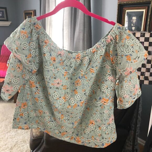 NWOT Laia Ashtabula Embroidered Floral Off The Shoulder Blouse - Picture 4 of 6